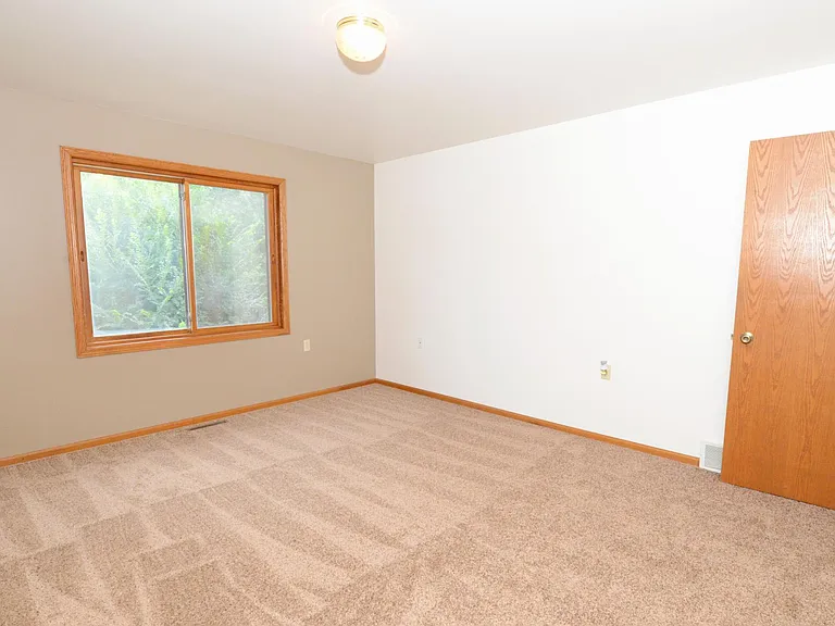 2727 Winsor Dr #2727 — Photo 4