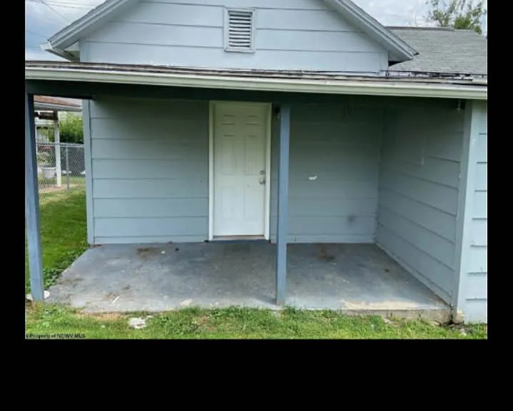 2103 Gould Ave — Photo 1