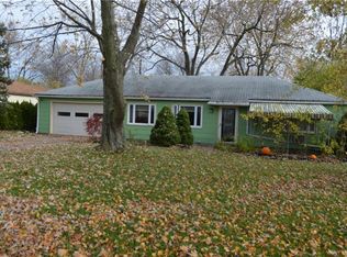 463 Campus Dr, Amherst, NY 14226