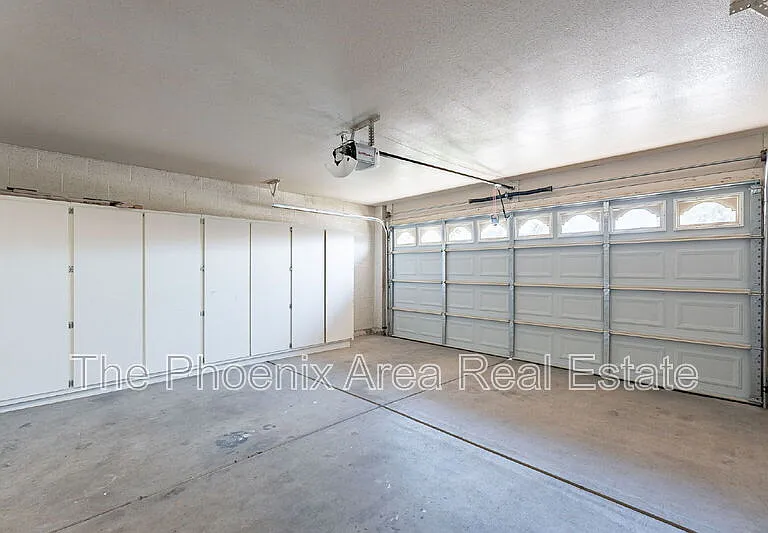 9128 E Gelding Dr — Photo 32