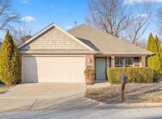 270 E Granada St, Fayetteville, AR 72703