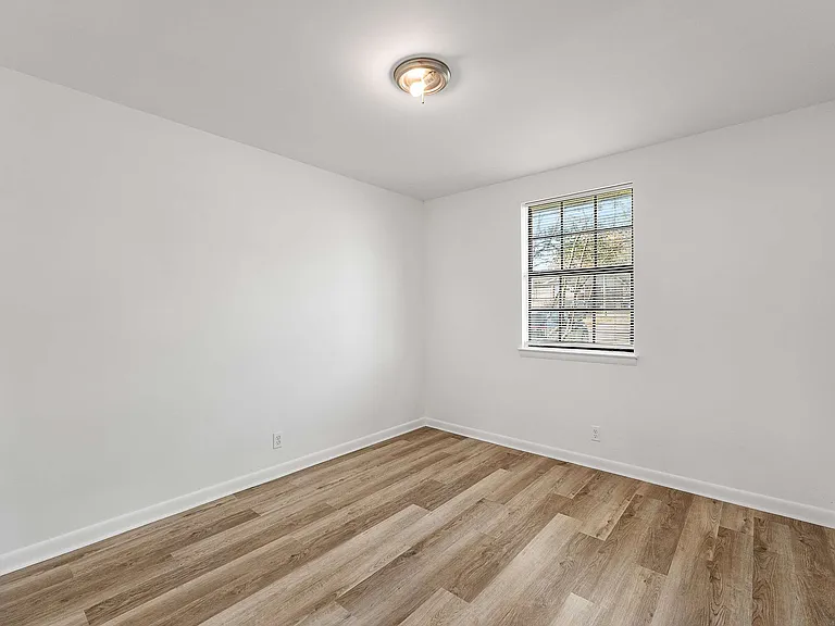 4558 Brooke Valley Dr — Photo 22