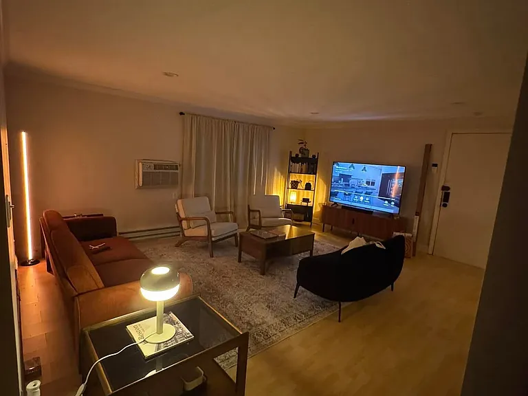 5 Royal Crest Dr #2E — Photo 2