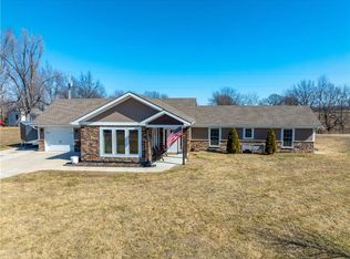 98 Aller Ave, Edgerton, MO 64444