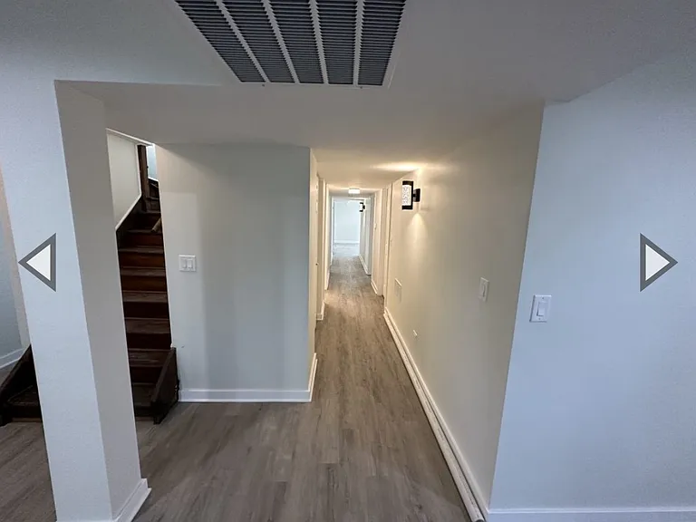 219 N Waller Ave — Photo 6