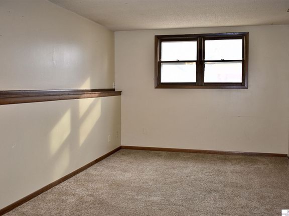 3rd image of 646-650 E 15th St