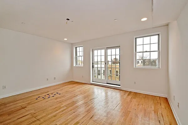 Rented by Justin Goldstein, LREB | media 2