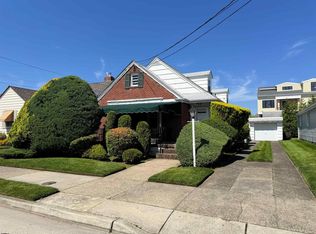33 N Gladstone Ave, Margate, NJ 08402