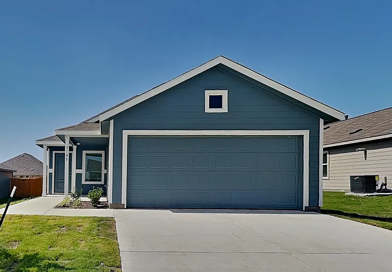 3105 Lynmar Ln — Photo 1