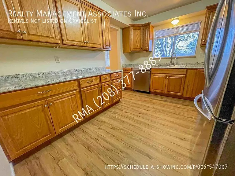 4820 N Wedge St — Photo 4