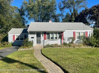 53 Crestview Dr, Middletown, NJ 07748