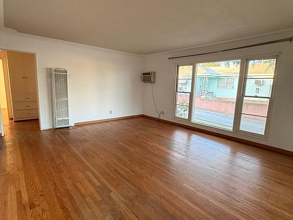 4th image of 13701 Russell St #1