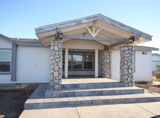 7835 Solano Rd, Phelan, CA 92371