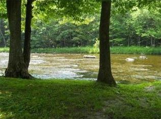 4 Rockybrook Dr, Huntington, MA 01050