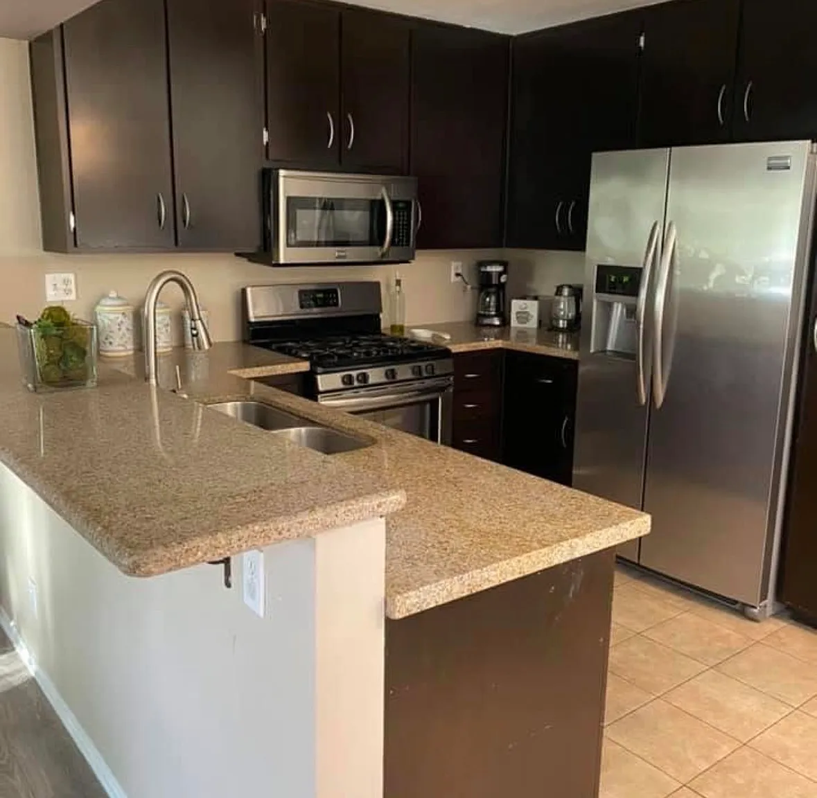 2 bed, 995 sqft, $2,800 — Photo 1