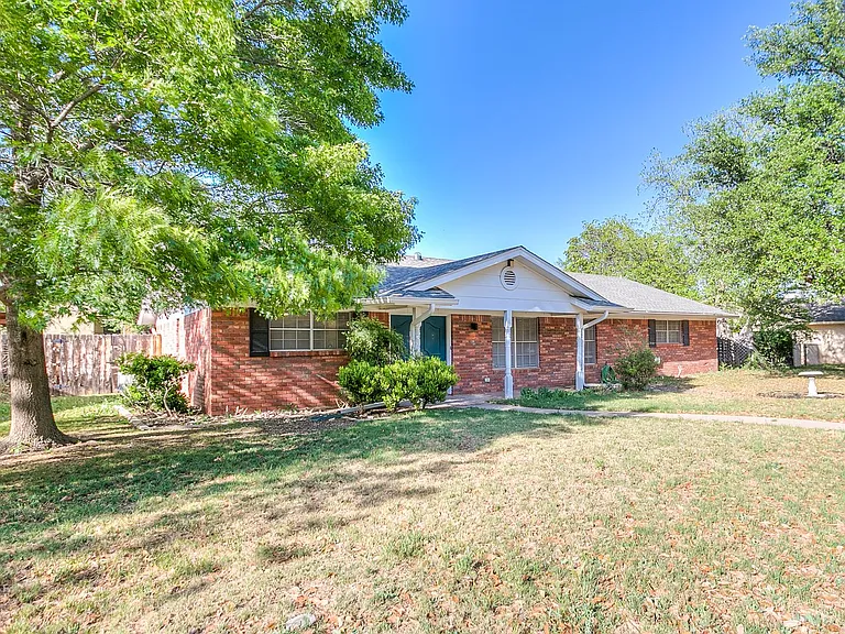 2708 Canyon Creek Dr — Photo 2
