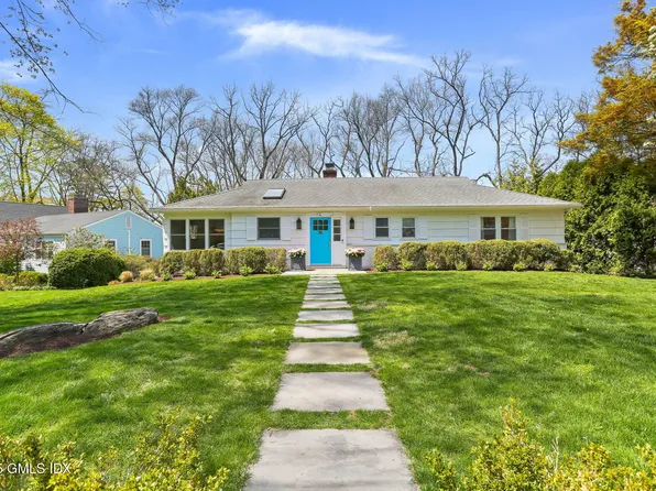 8 Somerset Ln, Riverside, CT 06878