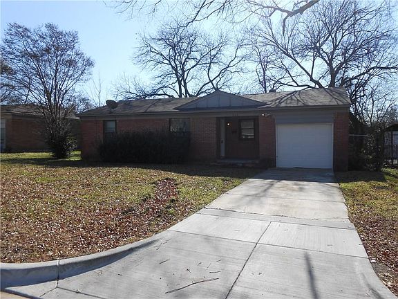 2nd image of 804 Glynn Oaks Dr