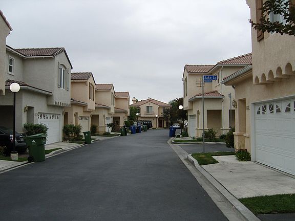 2nd image of 8323 Chelsea Ln