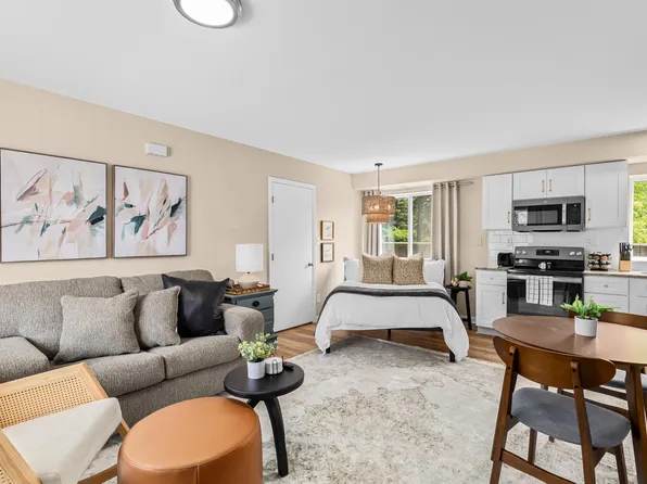 18397 Sharon Ln, Roseville, MI 48066