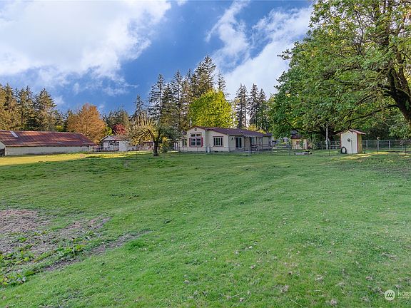 5th image of 3148 83rd Avenue SW