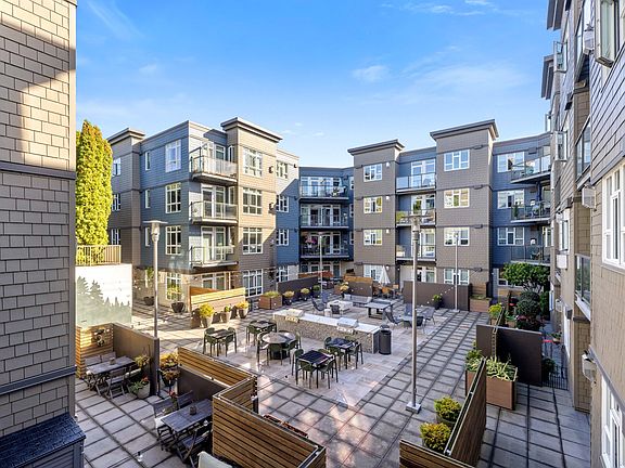 Outdoor Patio Area at 128 on State Apartments in Kirkland, WA 98033