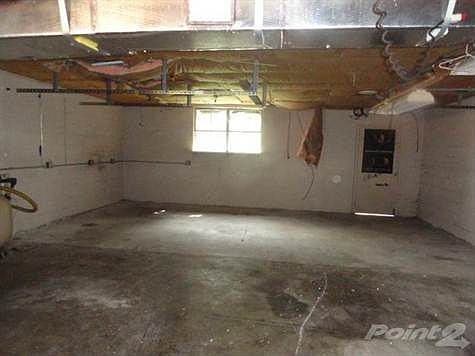 5th image of 2220 Eastway Dr