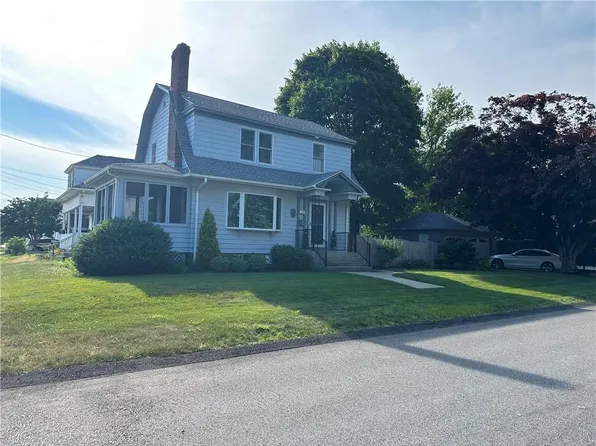 149 Alexander St, Cranston, RI 02910