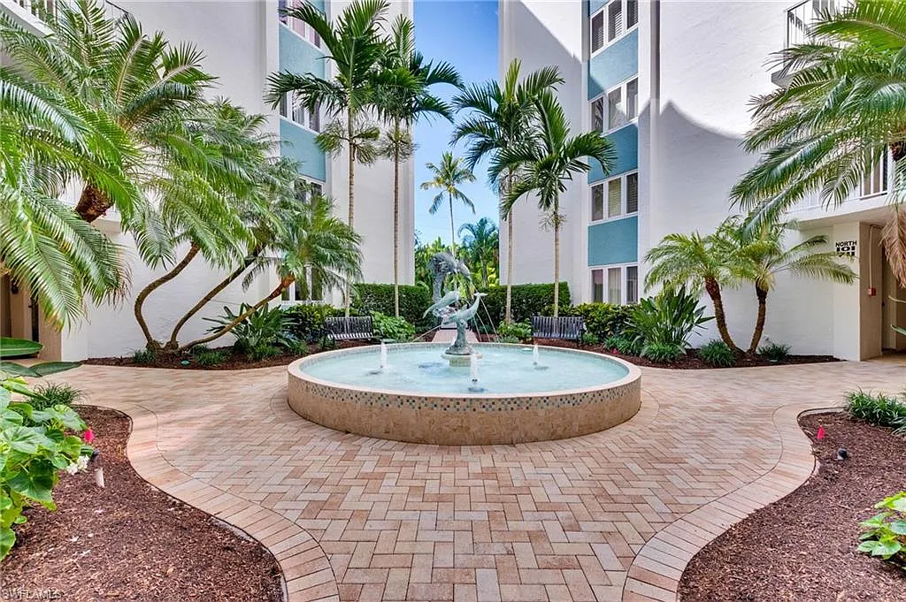 2 bed, 2.0 bath, 970 sqft, $6,500 — Photo 1