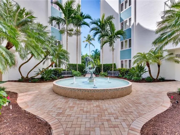 1300 Gulf Shore Blvd N, Naples, FL