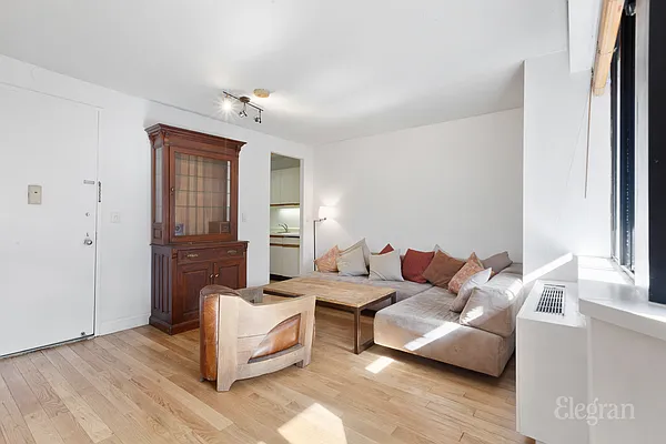 Sold by Elegran | media 1