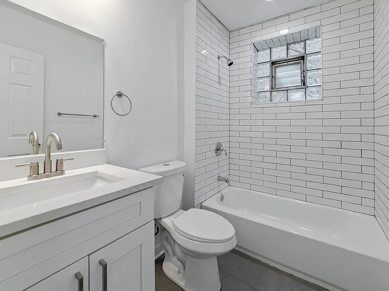 1349 W Taylor St #2F — Photo 7