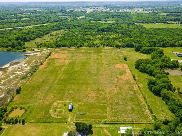 14744 Tyler Rd, Okmulgee, OK 74447