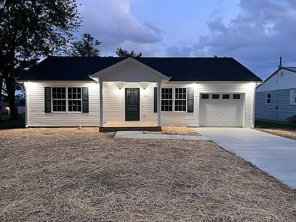 4th image of 217 Mainous St