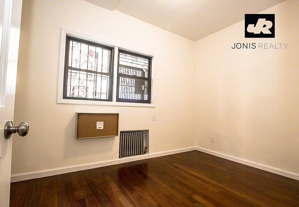 2nd image of 175 Thompson St APT B