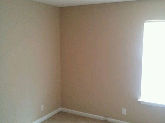 4th image of 272 Moncrest Dr