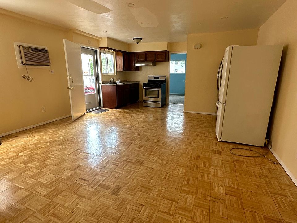 1st image of 109 Ada Dr Floor 1