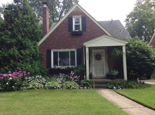 13311 Talbot Ave, Huntington Woods, MI 48070