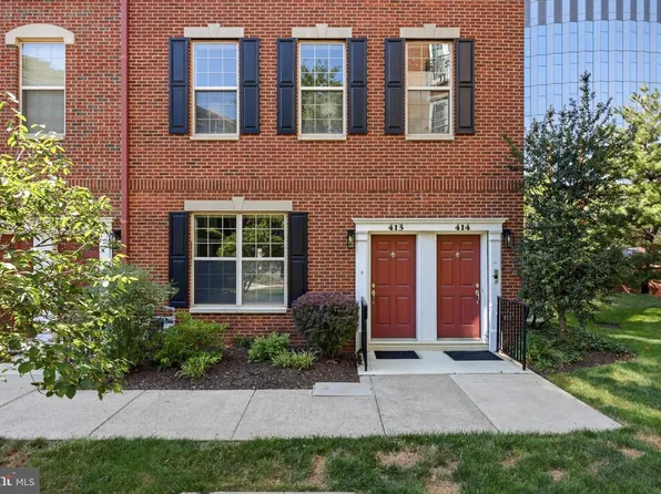 413 Regatta Dr, Philadelphia, PA 19146
