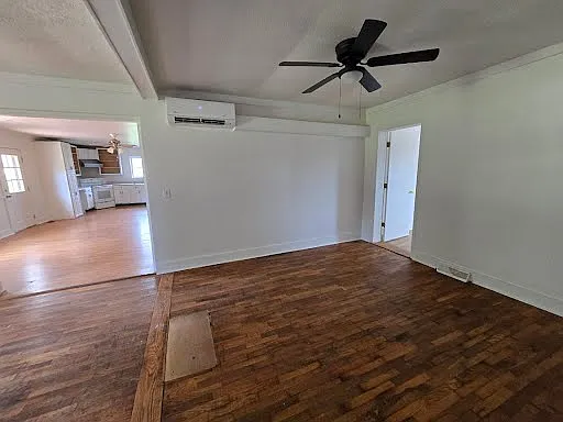 2 bed, 2496 sqft, $1,800 — Photo 4