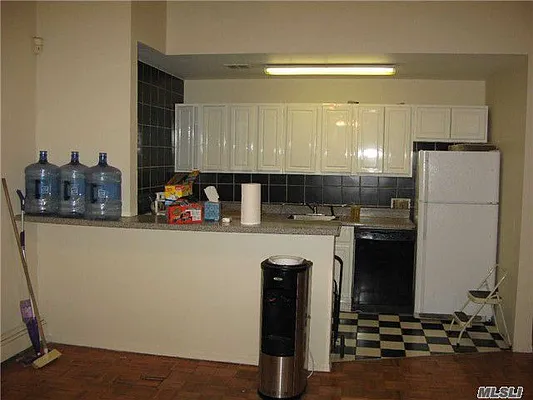 Sold by Laffey Real Estate | media 25