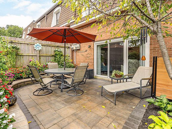 3rd image of 2828 Chateau Cir #84