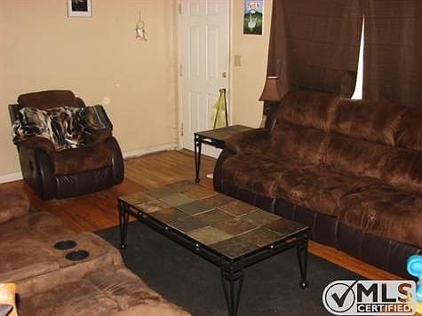 5th image of 311 Rue Le Mans Dr