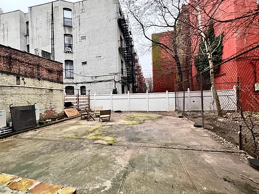 Rented by ERNY LLC | media 7