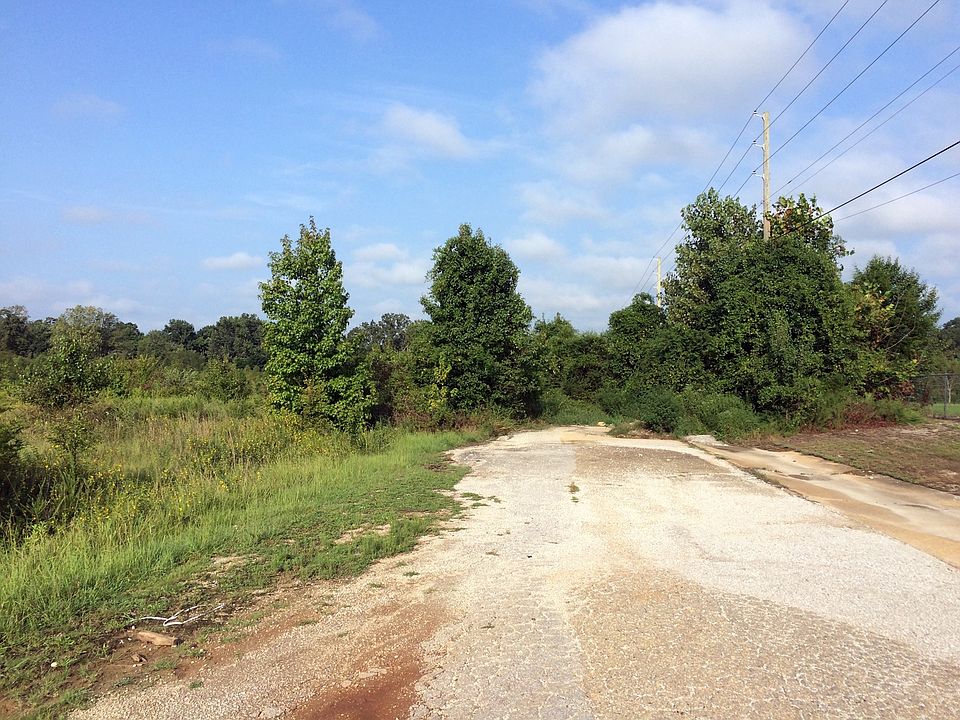 2nd image of Maggie Dr