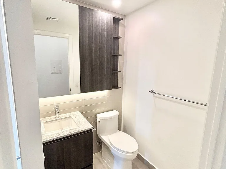 21 Park St E #712 — Photo 11