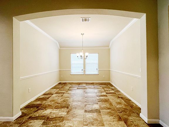 4th image of 24735 Heirloom Ln