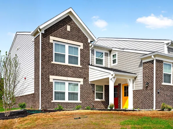 2703 Golden Leaf Dr, Dayton, OH