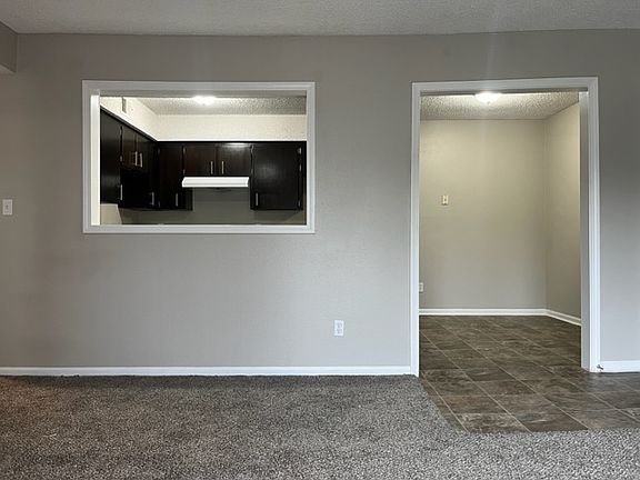 5th image of 431-433-435 N Bluegrass Dr #433-9