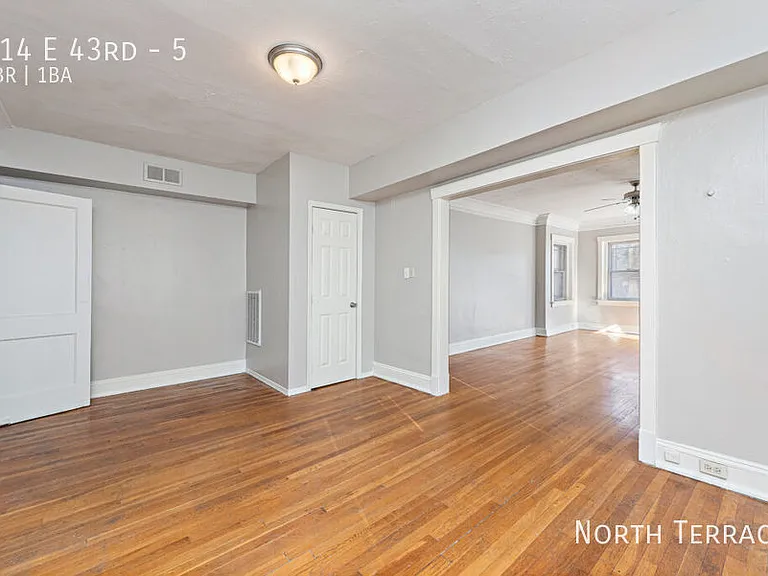 814 E 43rd St #5 — Photo 7